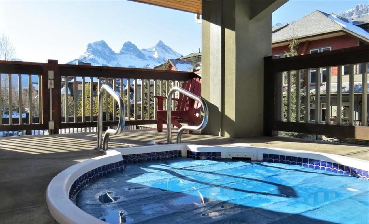 Renovated Condo, 2Br, 2Ba, Heated Pool, 3 Hot Tubs, Pets Welcome! Canmore Exterior foto