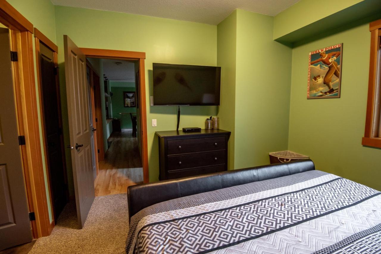 Renovated Condo, 2Br, 2Ba, Heated Pool, 3 Hot Tubs, Pets Welcome! Canmore Exterior foto